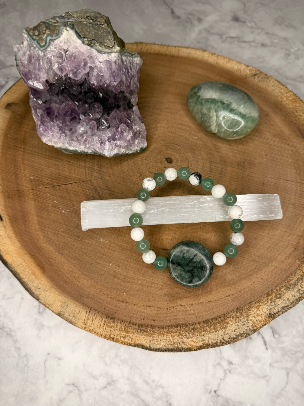 Green Jasper & White Howlite Stretch Bracelet - Brand: